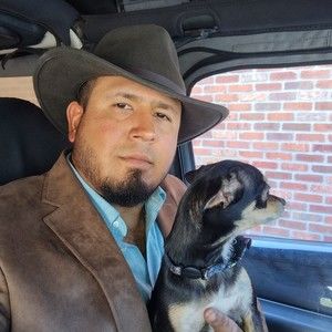 Meet your Posher, Raul